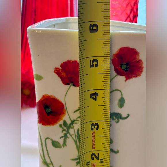 Rectangular Vase/Mug. Poppies & “Flanders Field” by J. McCrae on the side. 5.75” - Picture 14 of 14